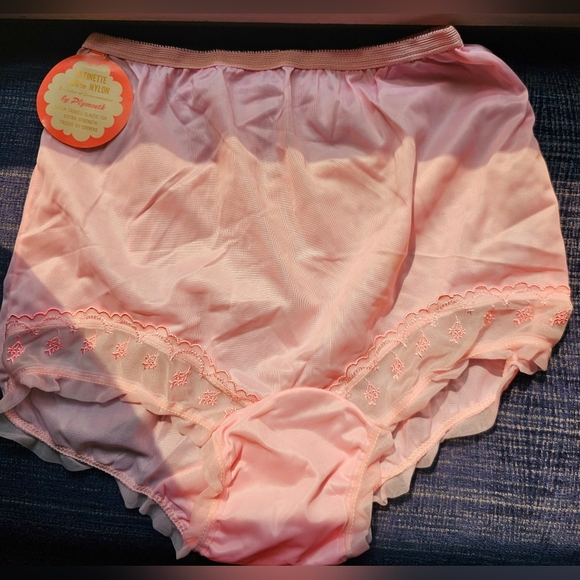 Vintage NWT Plymouth undies nylon tricot sheer ruffle full coverage panties - Picture 2 of 6